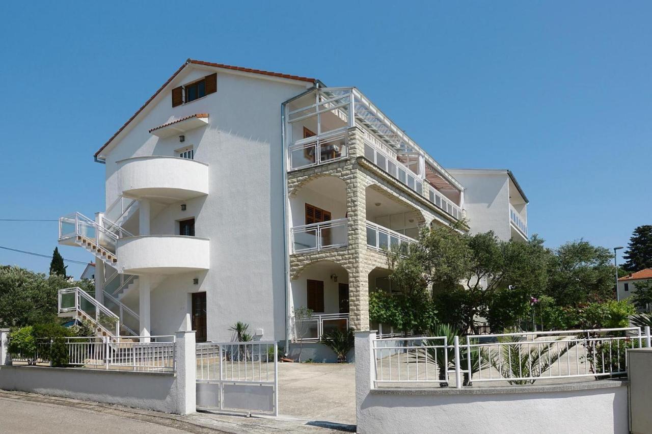 Apartments Adelheid In Biograd, Close To The Beach Биоград-на-Мору Экстерьер фото