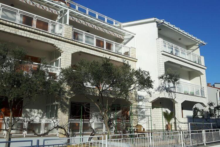 Apartments Adelheid In Biograd, Close To The Beach Биоград-на-Мору Экстерьер фото